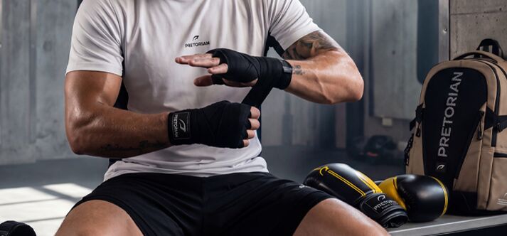 Atleta se preparando para treino de boxe
